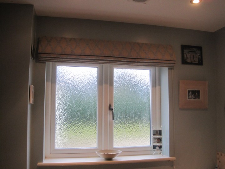 Roman blind