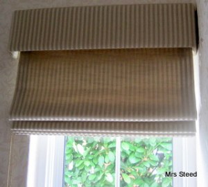 Roman blind straight pelmet